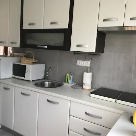 Aquamarin, Blizu Mora S Pogledom Na More, Za Do 6 Osoba *