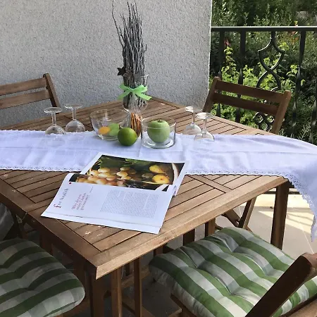 Aquamarin, Blizu Mora S Pogledom Na More, Za Do 6 Osoba Apartamento
