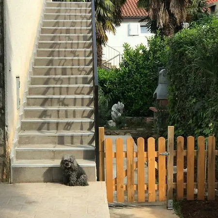 Aquamarin, Blizu Mora S Pogledom Na More, Za Do 6 Osoba Apartamento *